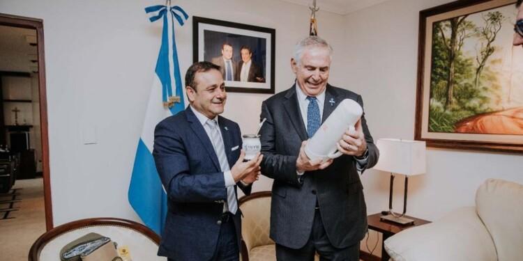 Herrera Ahuad se reunió con el embajador de EE.UU. y pusieron en agenda exportaciones de yerba, té y tabaco 1 2023