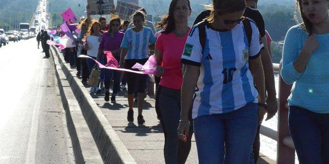 Multitudinaria marcha por Cecilia en el puente Chaco-Corrientes 3 2023