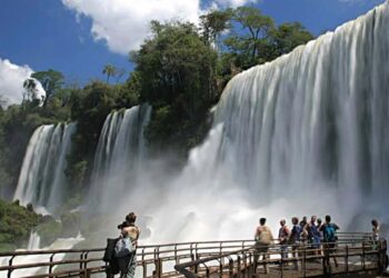 Más de un 1,5 millones de turistas visitaron las Cataratas del Iguazú durante 2023 11 2024