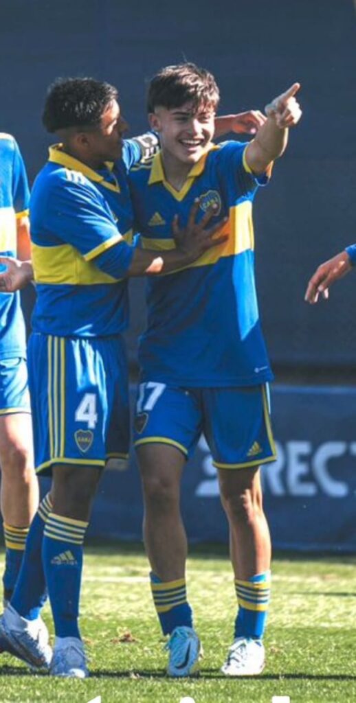 Apellido ligado al gol, pero con historia nueva: Eze Vidal González busca explotar con los colores de Boca 5 2024