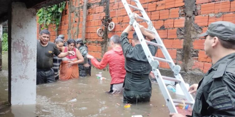 Corrientes sufre "la peor catástrofe natural" por inundaciones 1 2024