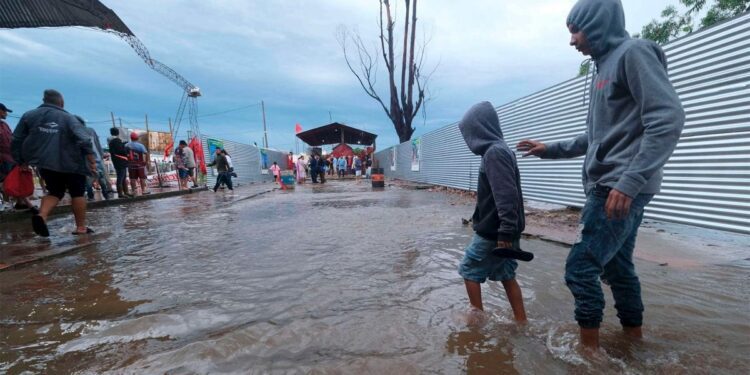 Por el temporal, suspenden las clases en Corrientes 1 2024
