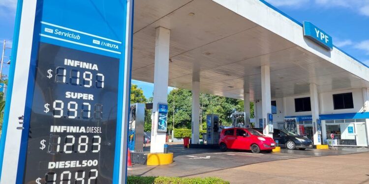 La nafta subió un 5% y el litro de súper en Posadas roza los 1000 pesos 1 2024