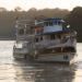 El obispo Baisi visitó y bendijo el Barco Iguazú Queen 3 2024